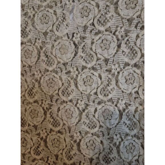 Chico's  Size 0 NWT Women's Lace Textured Layered Shirt Beige Size Small  t2 - Picture 4 of 9